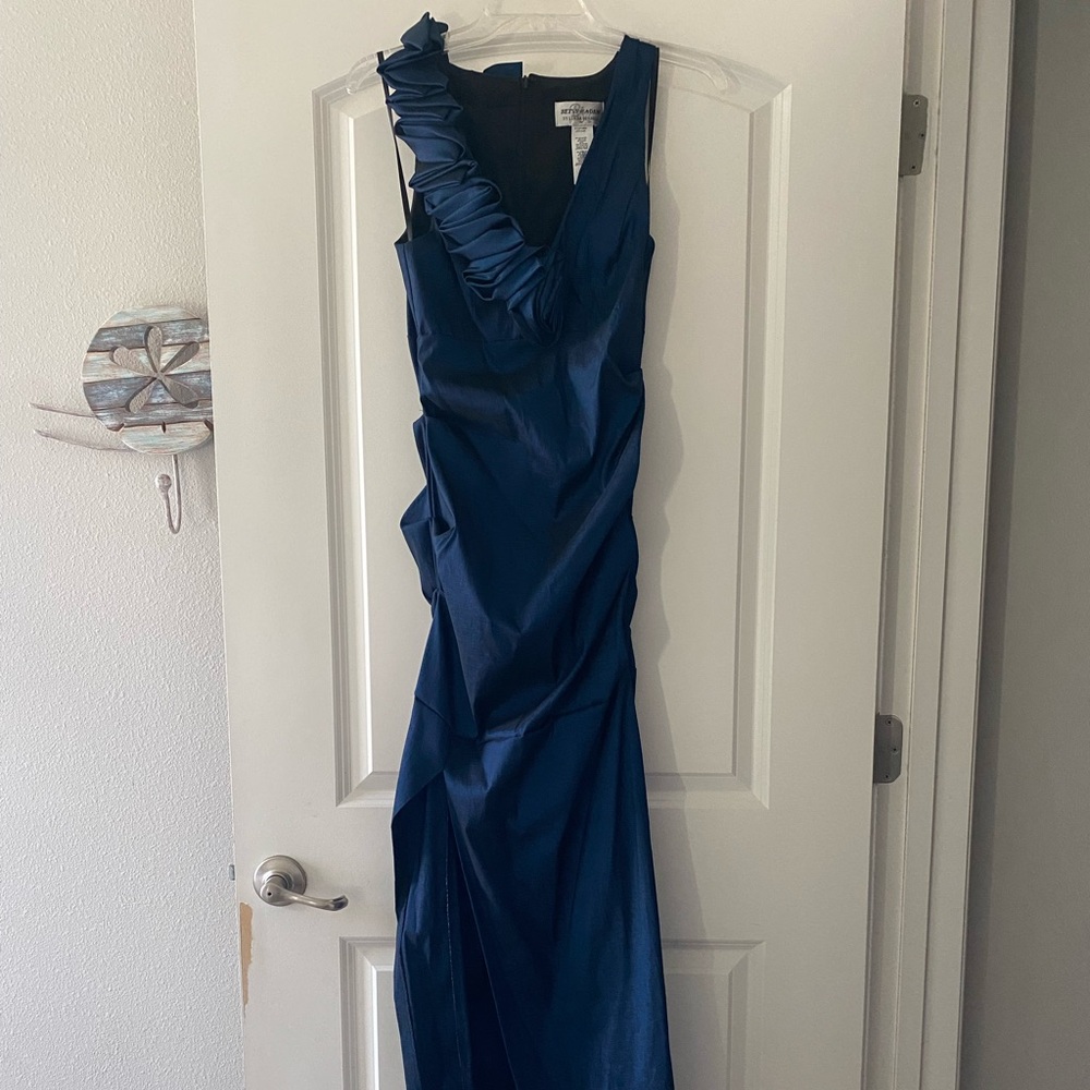 Two tone long formal dress navy blue with black tone.